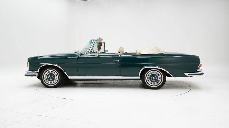 Image 8/15 of Mercedes-Benz 280 SE (1970)