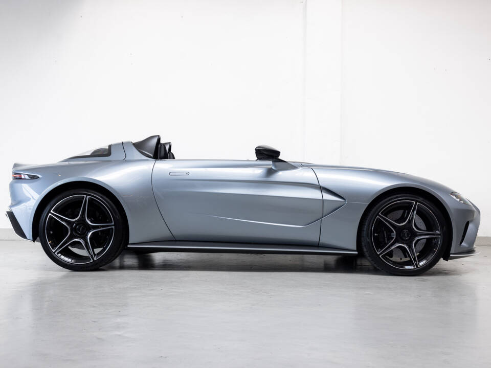 Bild 4/47 von Aston Martin V12 Speedster (2021)