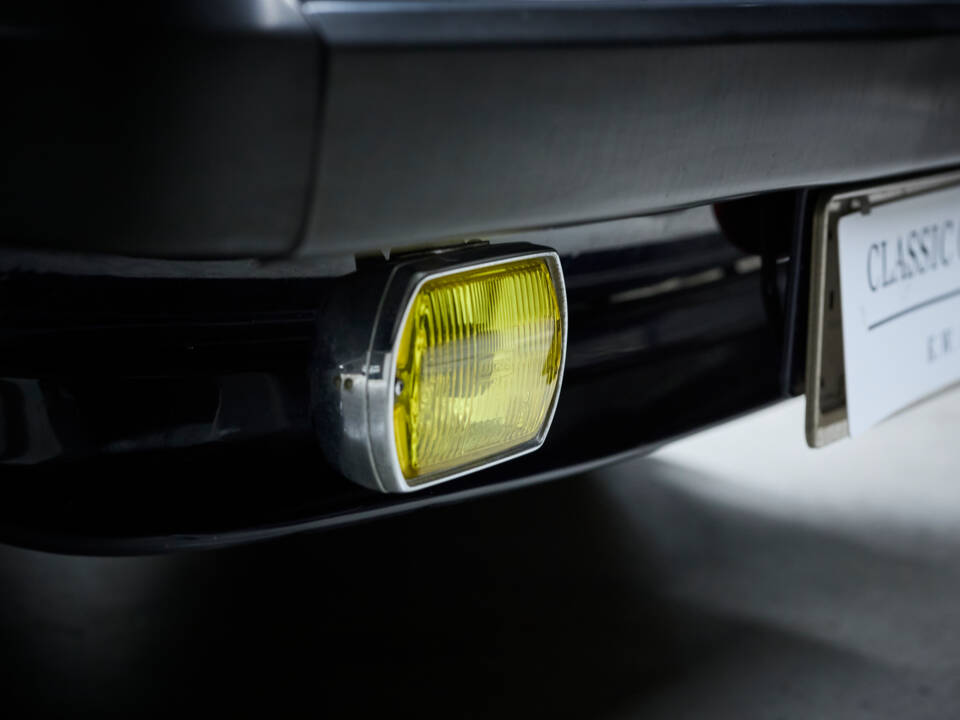Image 38/100 de Rolls-Royce Silver Shadow II (1979)
