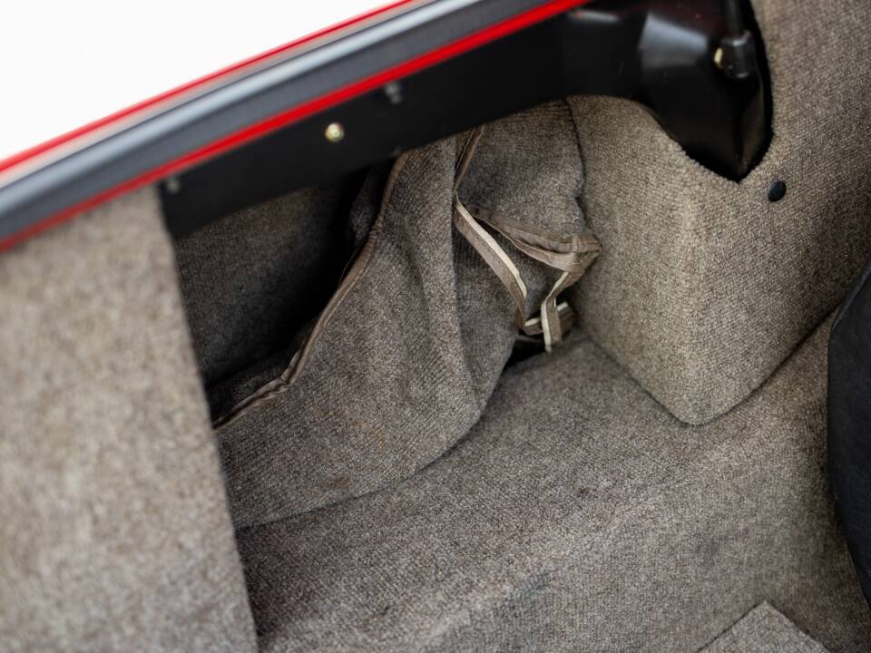 Imagen 40/50 de Jaguar XJ-S Convertible (1989)