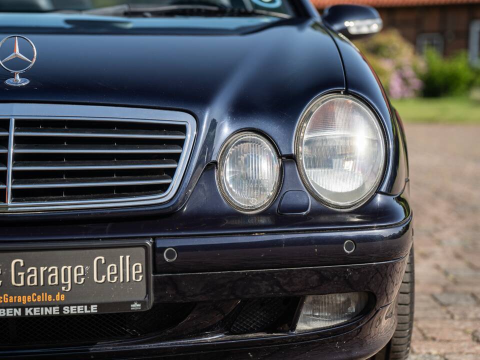 Bild 7/61 von Mercedes-Benz CLK 320 (2002)