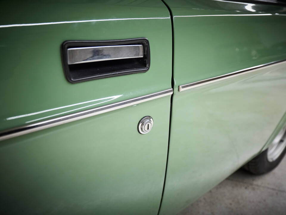 Bild 35/98 von Volvo 244 DL (1975)
