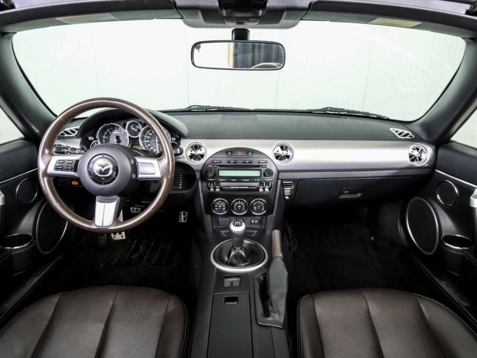 Image 7/50 of Mazda MX-5 2.0 (2009)