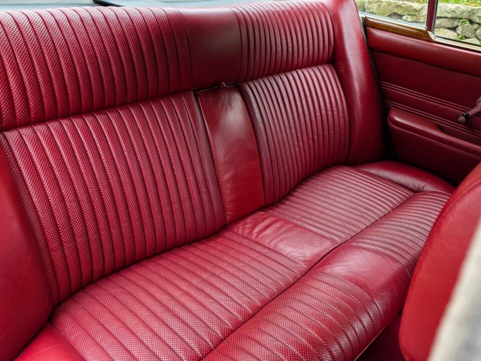 Image 34/50 of Jaguar XJ 6 4.2 (1972)