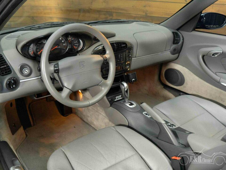 Image 2/19 of Porsche 911 Carrera 4 (1999)