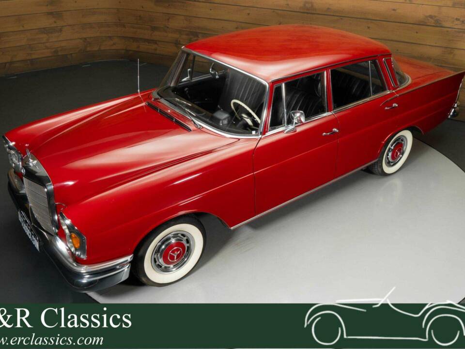 Bild 1/19 von Mercedes-Benz 230 S (1965)
