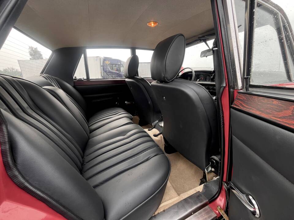 Image 44/53 de Rover 3500 S (1975)