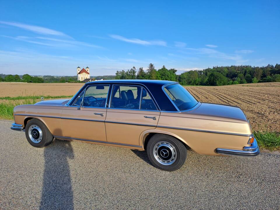 Image 37/73 of Mercedes-Benz 280 SE (1971)