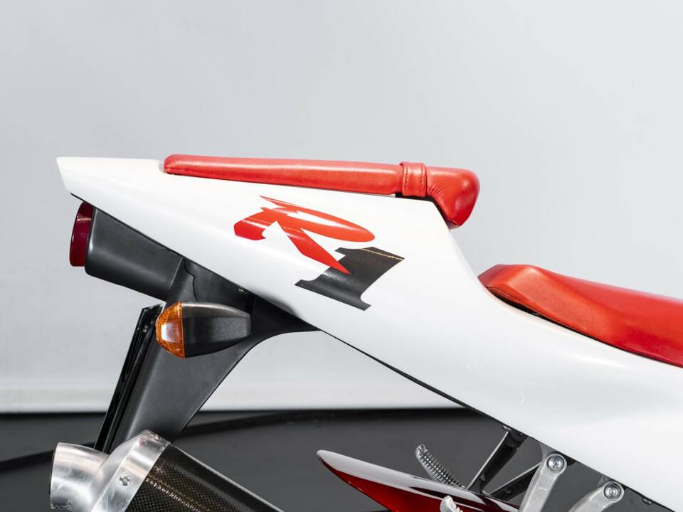 Bild 8/41 von Yamaha DUMMY (1998)