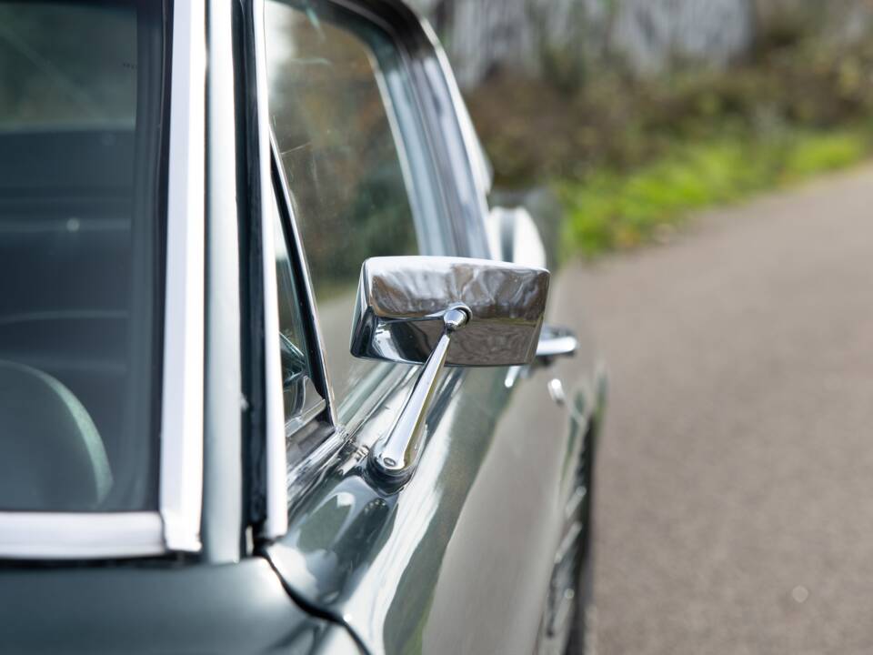 Image 19/44 of Ford Mustang 351 (1967)