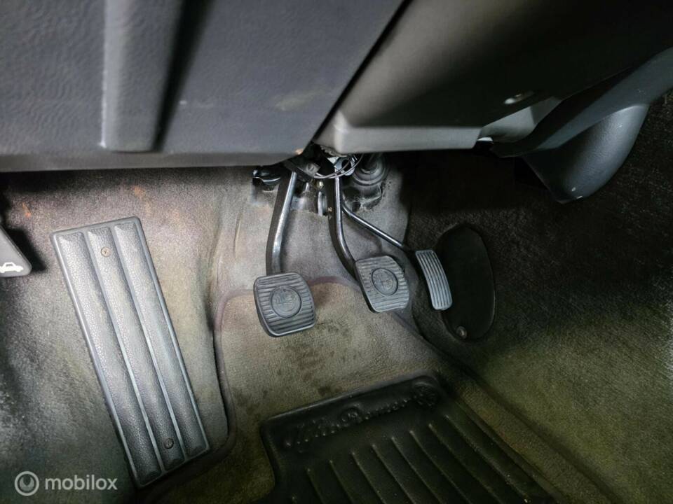 Bild 24/42 von Alfa Romeo 164 2.0i V6 Turbo (1992)
