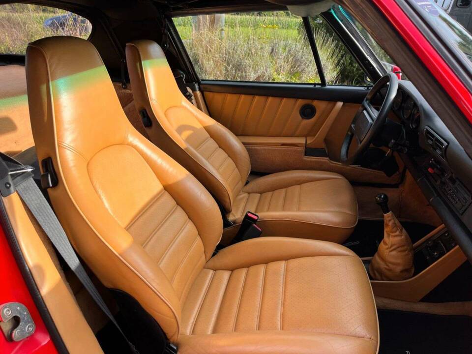 Bild 12/20 von Porsche 911 Carrera 3.2 (1986)
