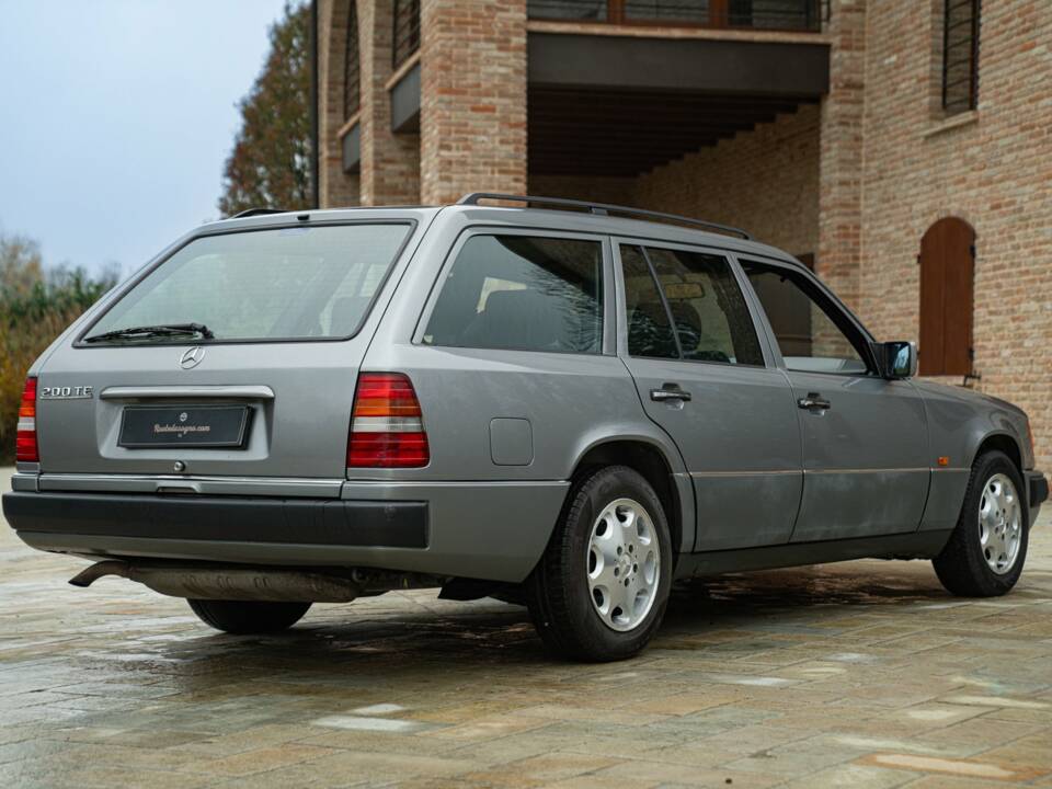 Bild 7/50 von Mercedes-Benz 200 TE (1992)