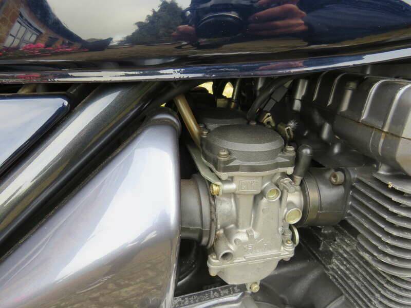 Image 24/39 of Kawasaki ZR 550 Zephyr (1991)
