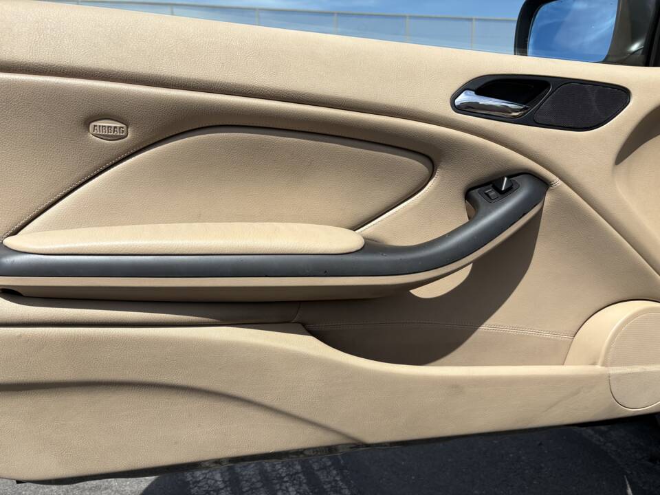 Image 12/14 of BMW 320Ci (2001)