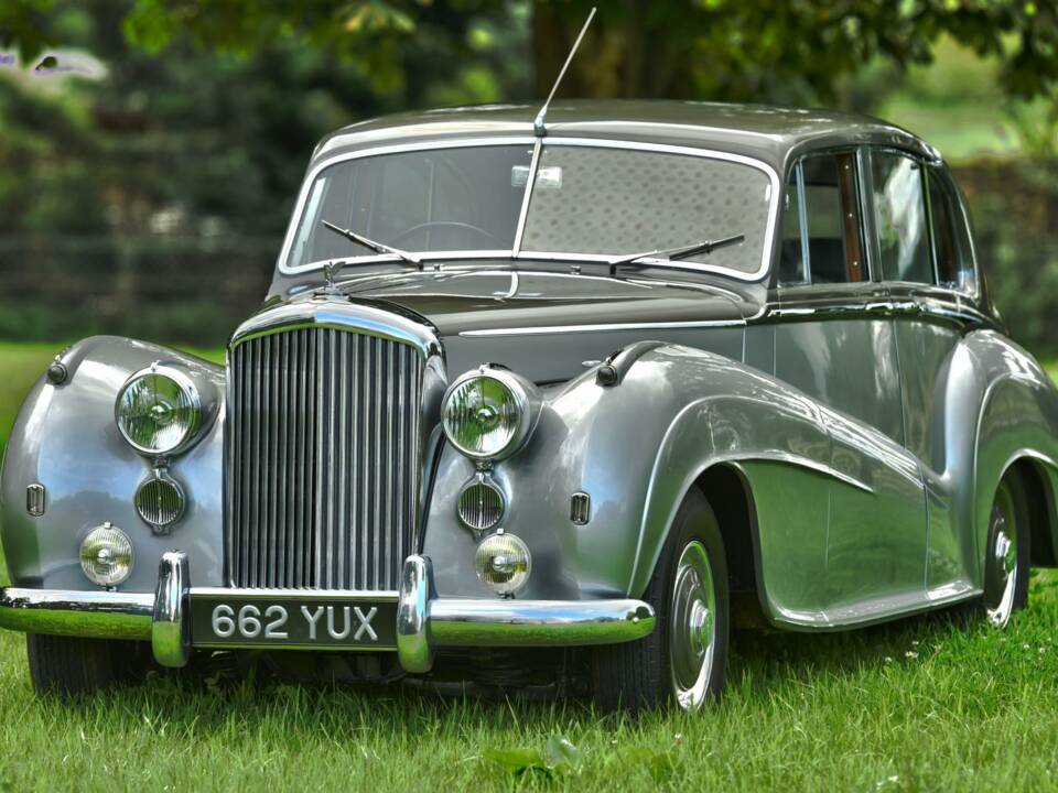 Immagine 14/50 di Bentley Mark VI Mulliner (1951)