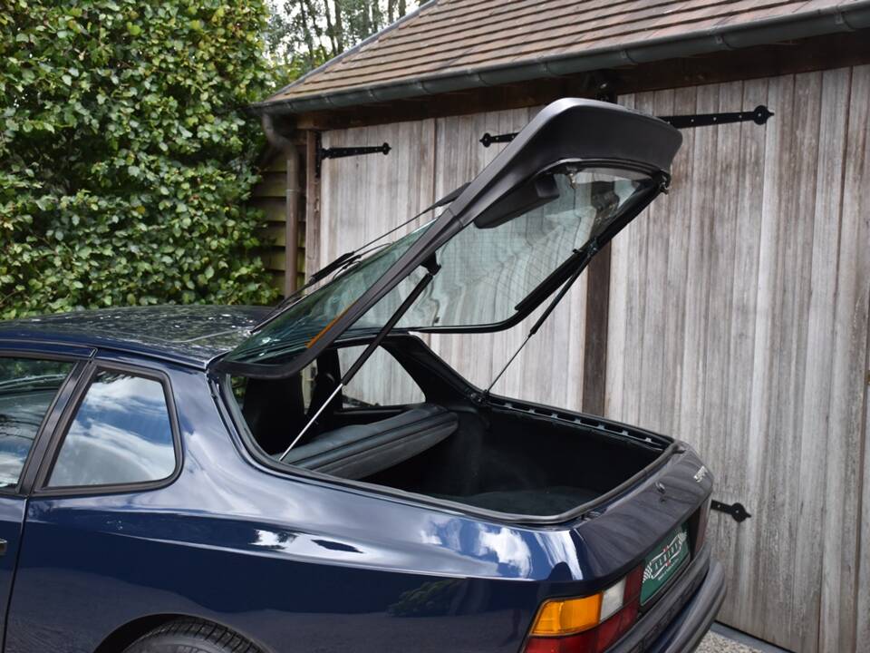 Immagine 16/40 di Porsche 944 (1985)