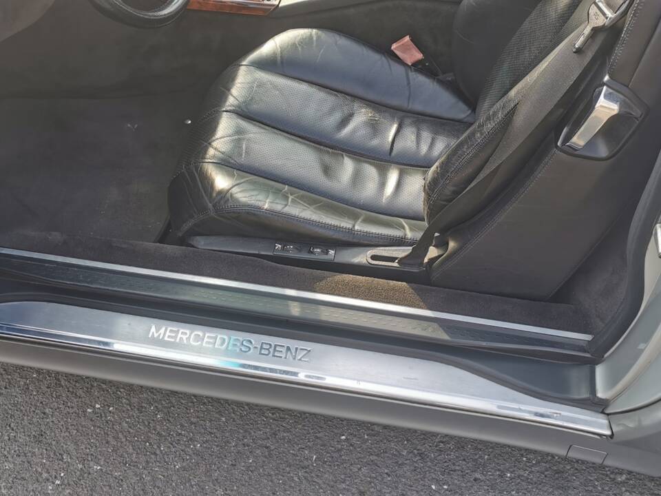 Afbeelding 10/58 van Mercedes-Benz 500 SL (1991)