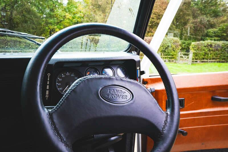 Image 19/50 of Land Rover Defender 90 (1997)
