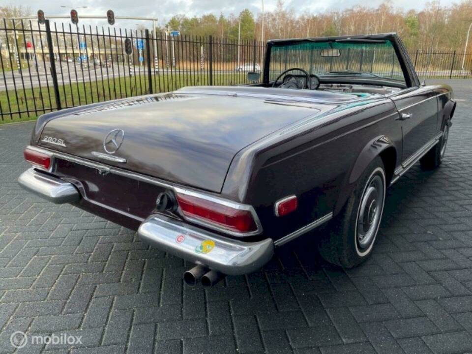 Image 7/19 of Mercedes-Benz 280 SL (1968)