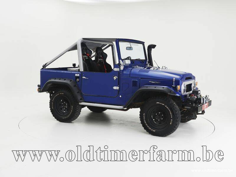 Image 3/15 of Toyota Land Cruiser BJ 40 (1978)