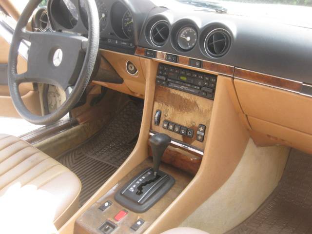 Image 9/48 de Mercedes-Benz 380 SL (1985)