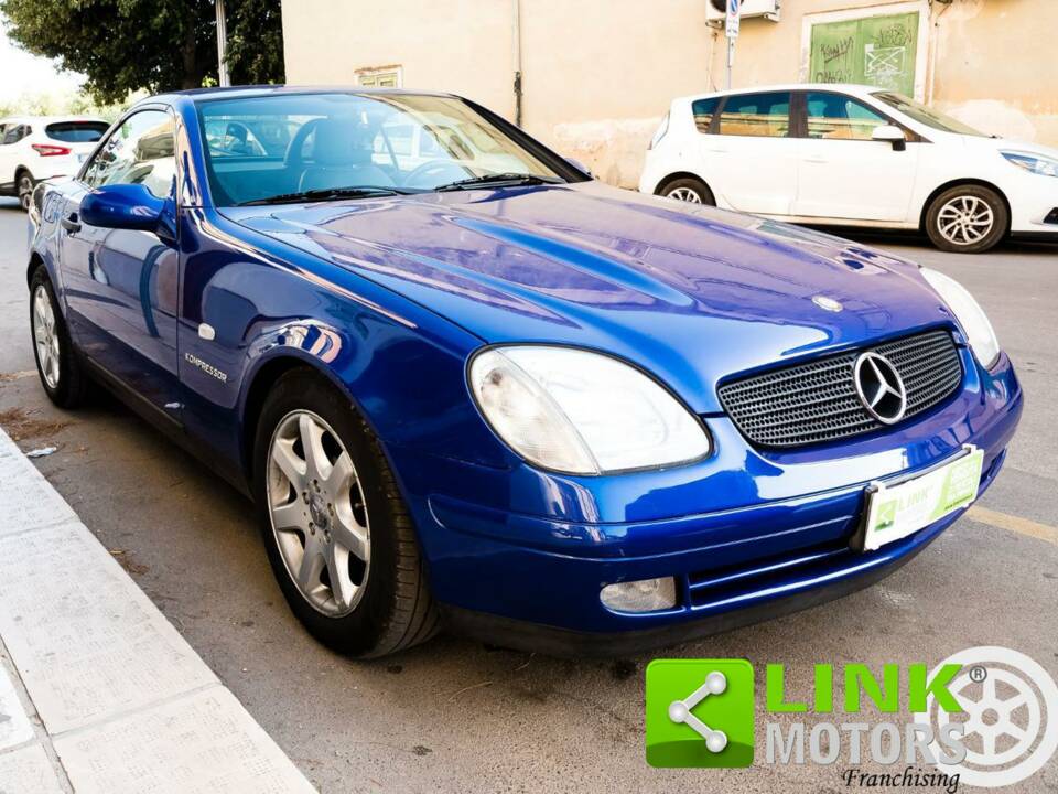 Afbeelding 4/10 van Mercedes-Benz SLK 200 Kompressor (1997)