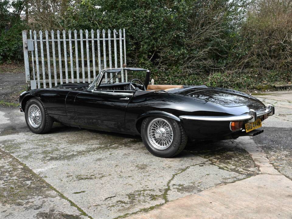 Image 14/50 de Jaguar Type E V12 (1974)