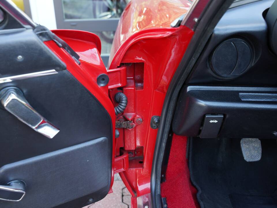 Imagen 39/50 de Alfa Romeo 2.0 Spider (1990)