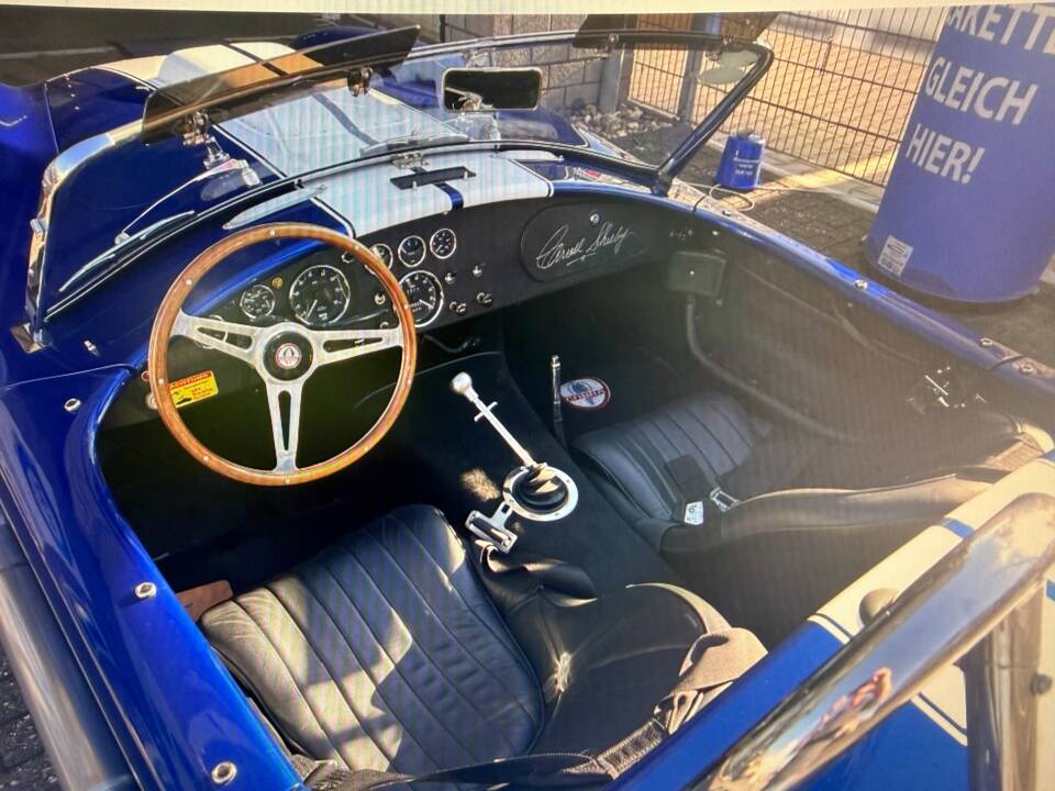Image 3/5 of AC Cobra 427 (1965)