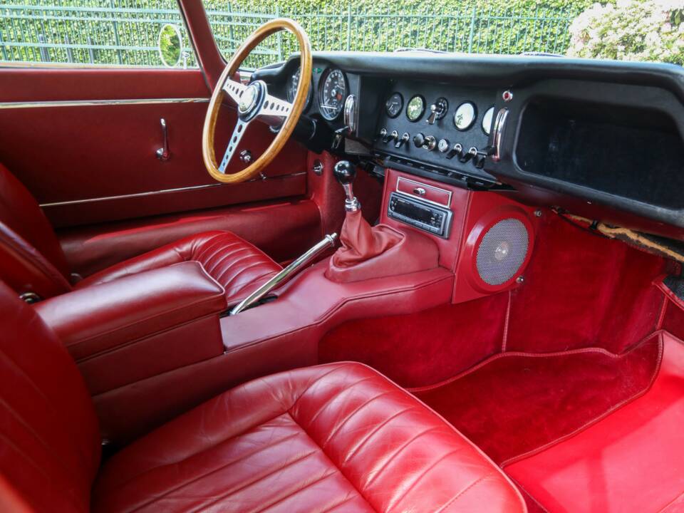 Imagen 42/50 de Jaguar E-Type 4.2 (1964)
