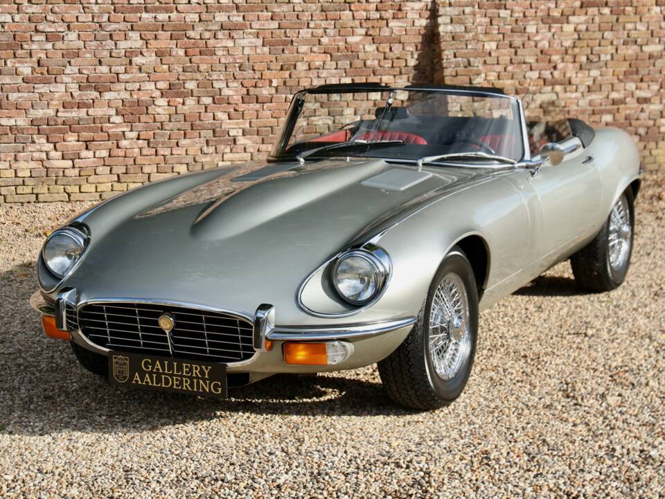 Afbeelding 16/50 van Jaguar E-Type V12 (1973)
