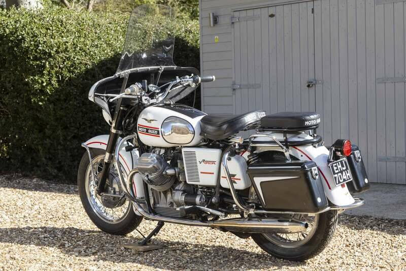 Image 19/36 of Moto Guzzi V 7 Special (1970)