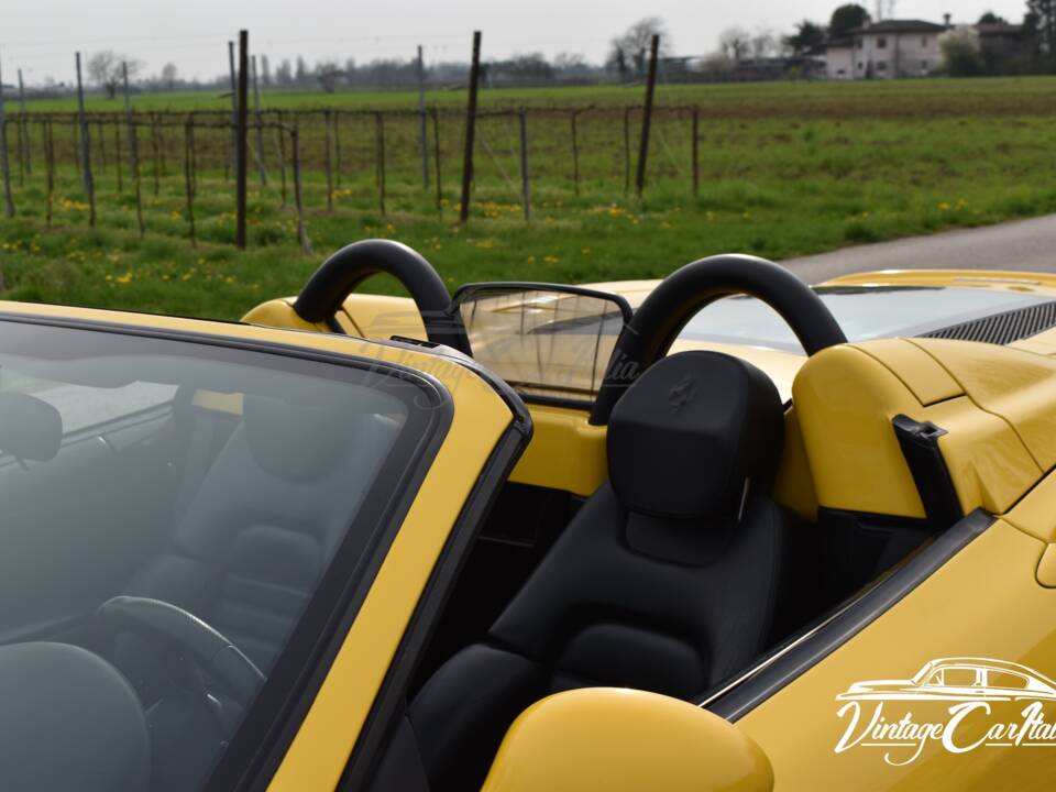 Image 90/97 of Ferrari 360 Spider (2002)