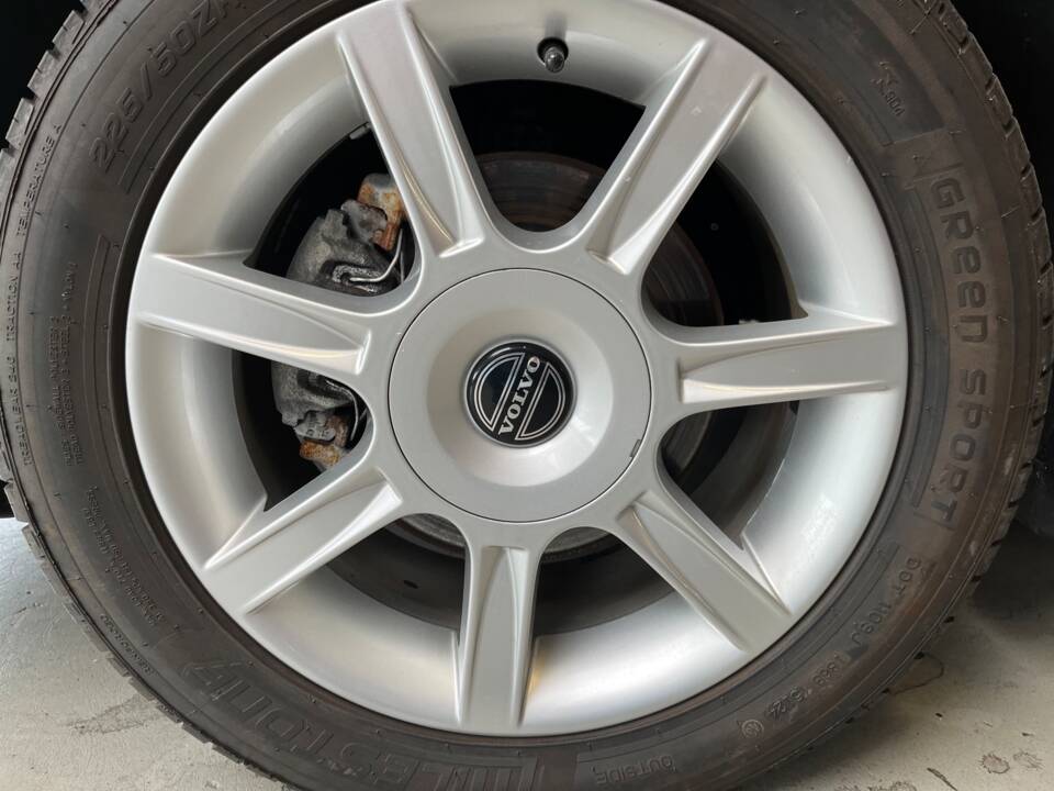 Bild 17/37 von Volvo C70 2.0 T (2001)