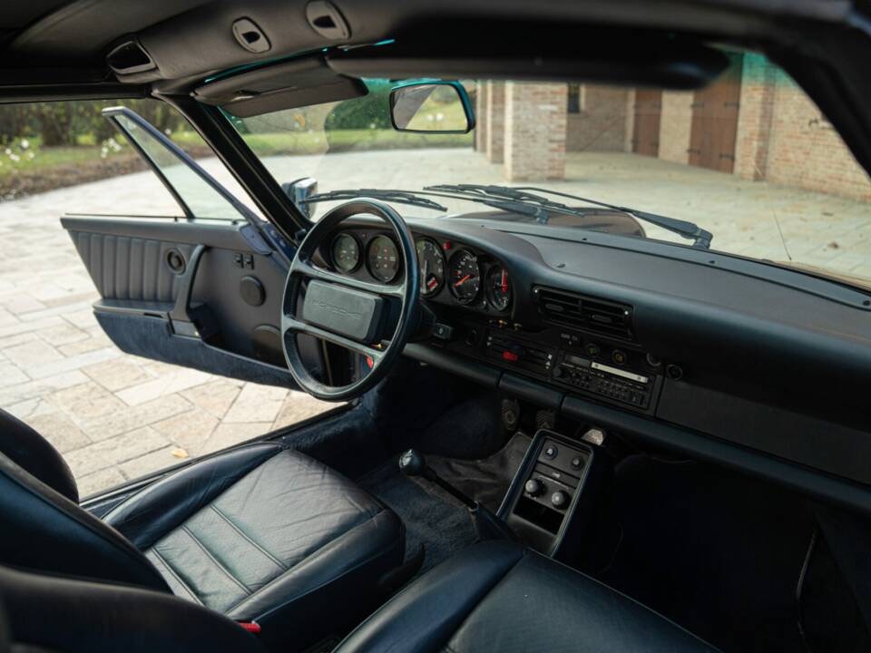 Bild 25/50 von Porsche 911 Carrera 3.2 (1989)