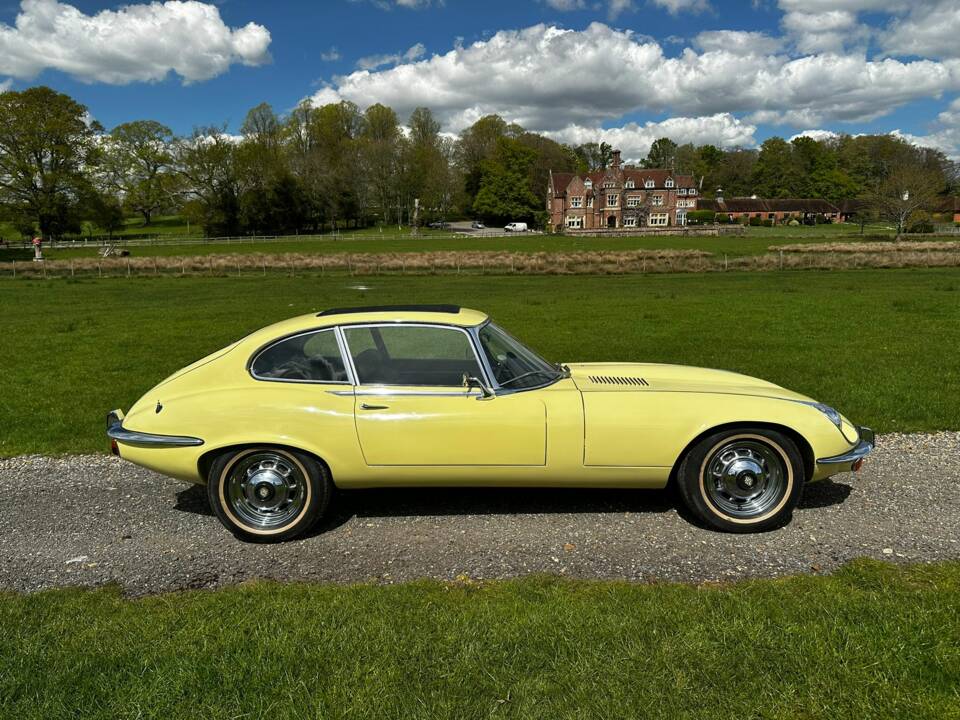 Imagen 10/39 de Jaguar E-Type V12 (2+2) (1972)