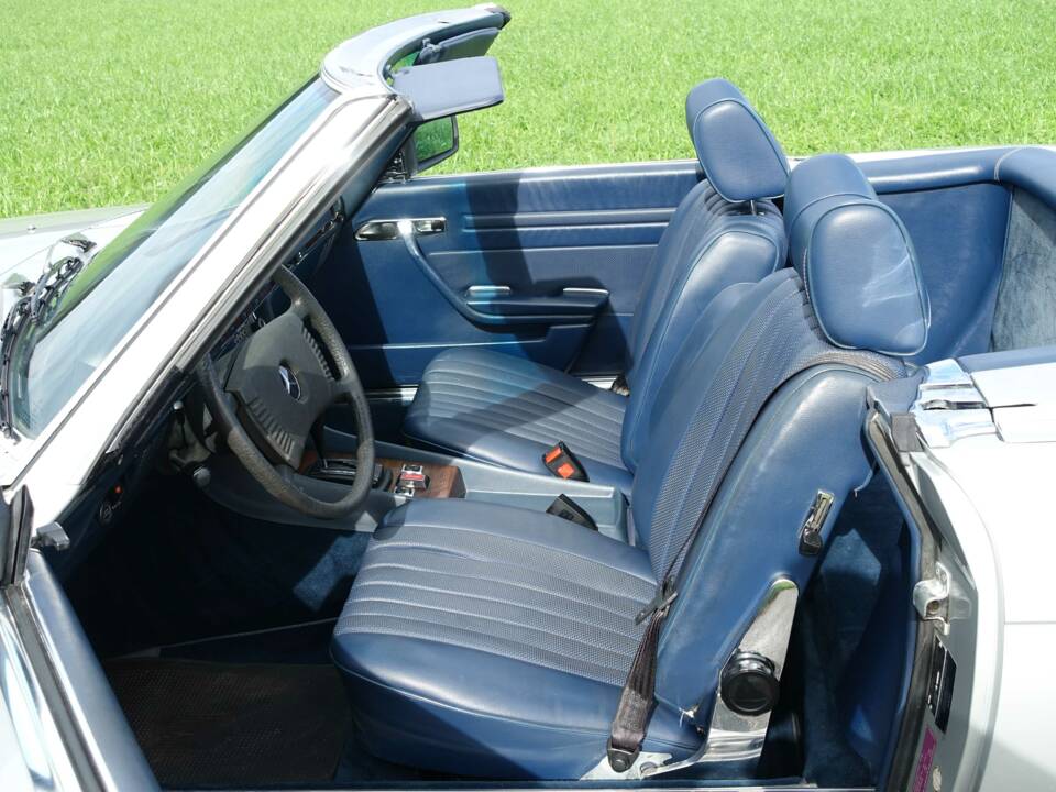 Image 27/37 de Mercedes-Benz 450 SL (1978)