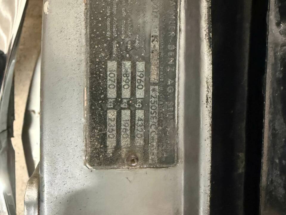 Image 6/18 of Mercedes-Benz 250 SE (1967)