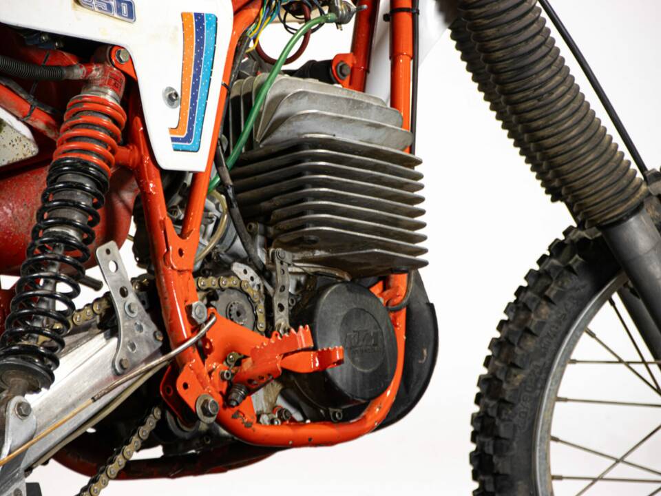 Image 17/41 of KTM GS 250 (1981)