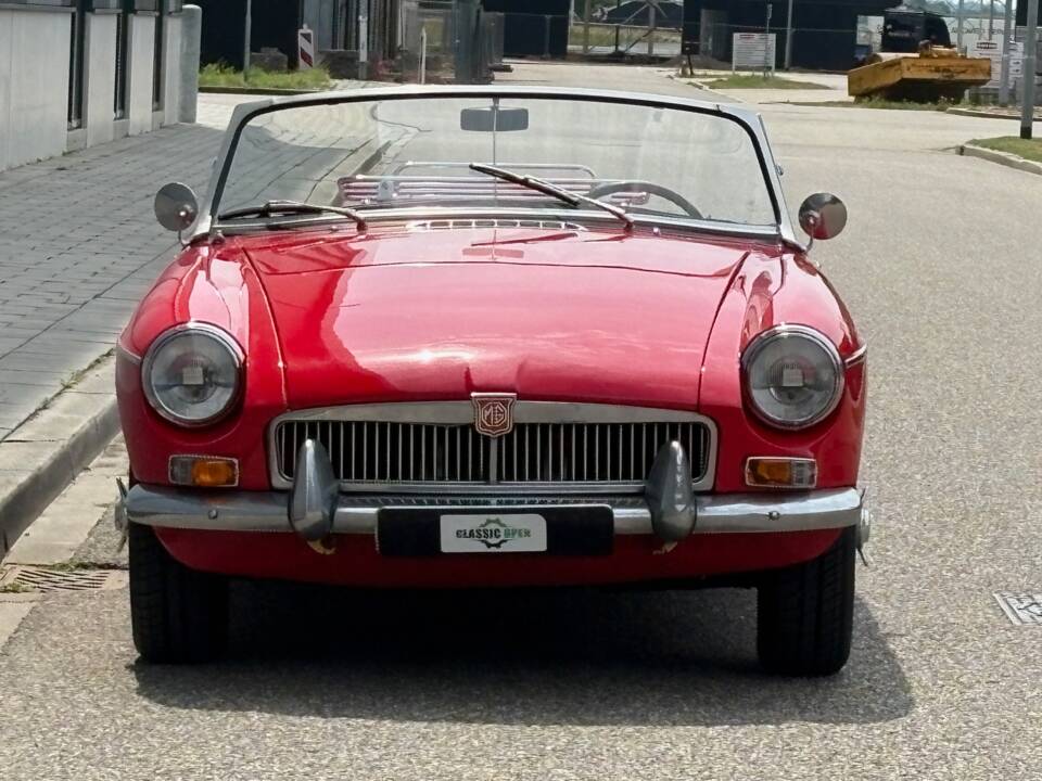 Imagen 2/21 de MG MGB (1964)