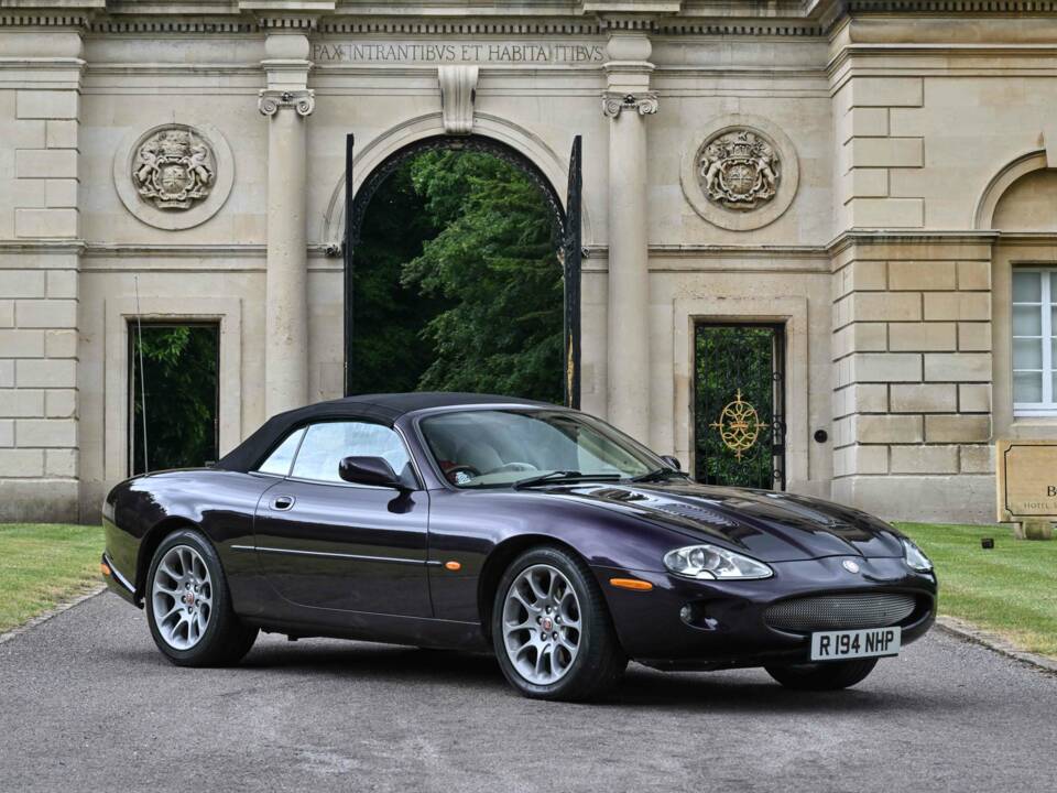 Afbeelding 33/50 van Jaguar XKR (1998)