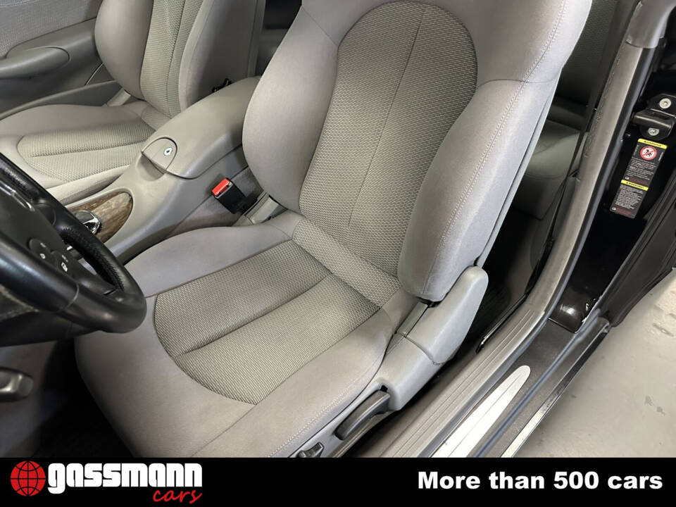 Image 11/15 of Mercedes-Benz CLK 280 (2006)