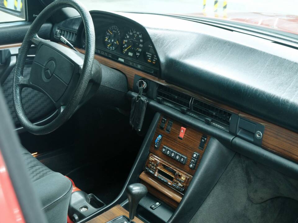 Bild 25/50 von Mercedes-Benz 500 SE (1987)