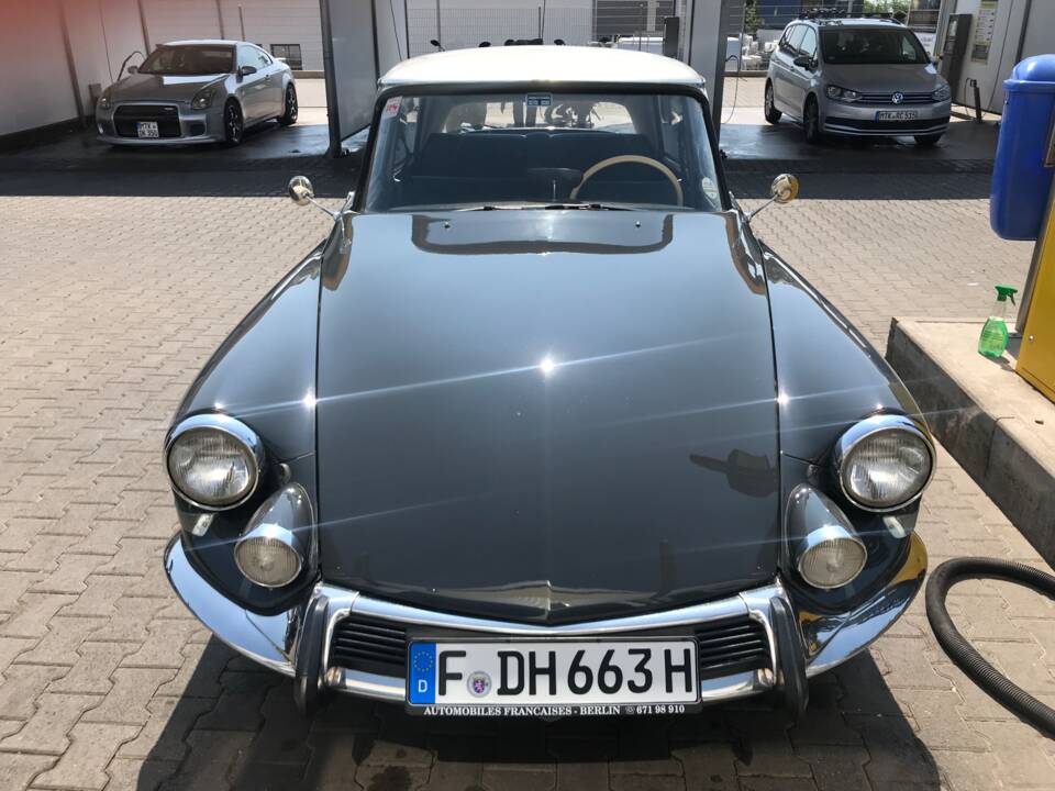 Immagine 2/14 di Citroën ID 19 (1963)