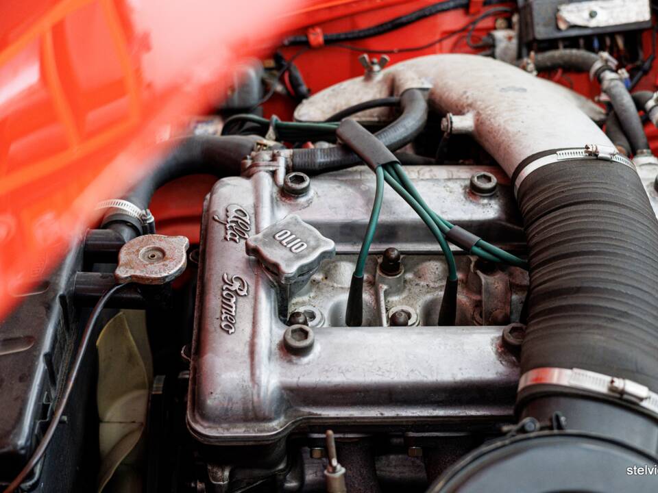 Afbeelding 30/37 van Alfa Romeo 1600 Spider Duetto (1966)