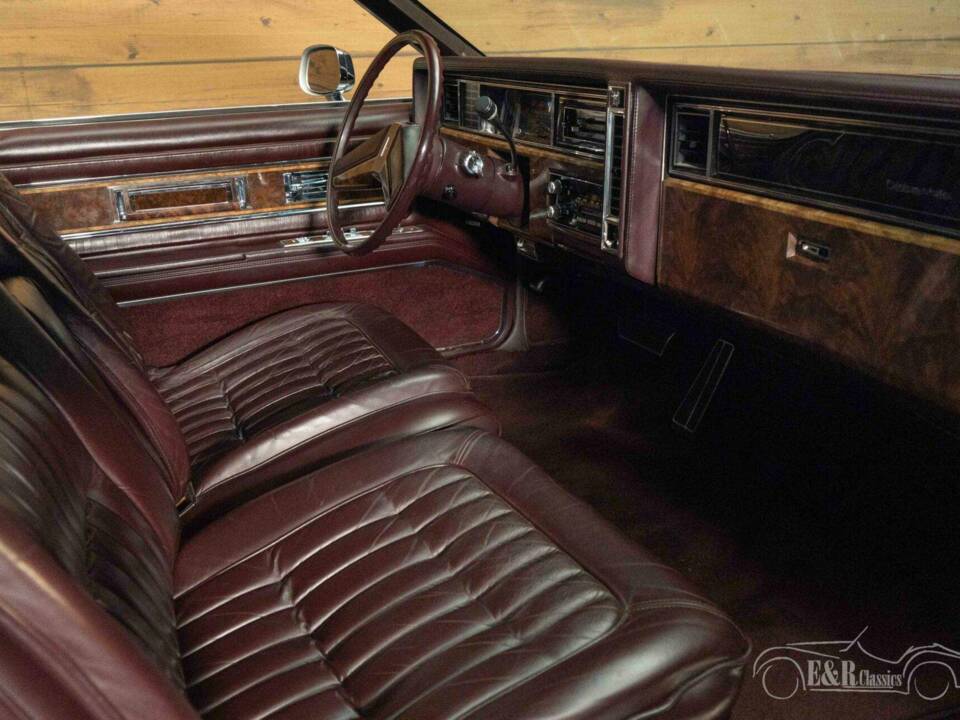 Image 14/19 de Oldsmobile Toronado (1985)