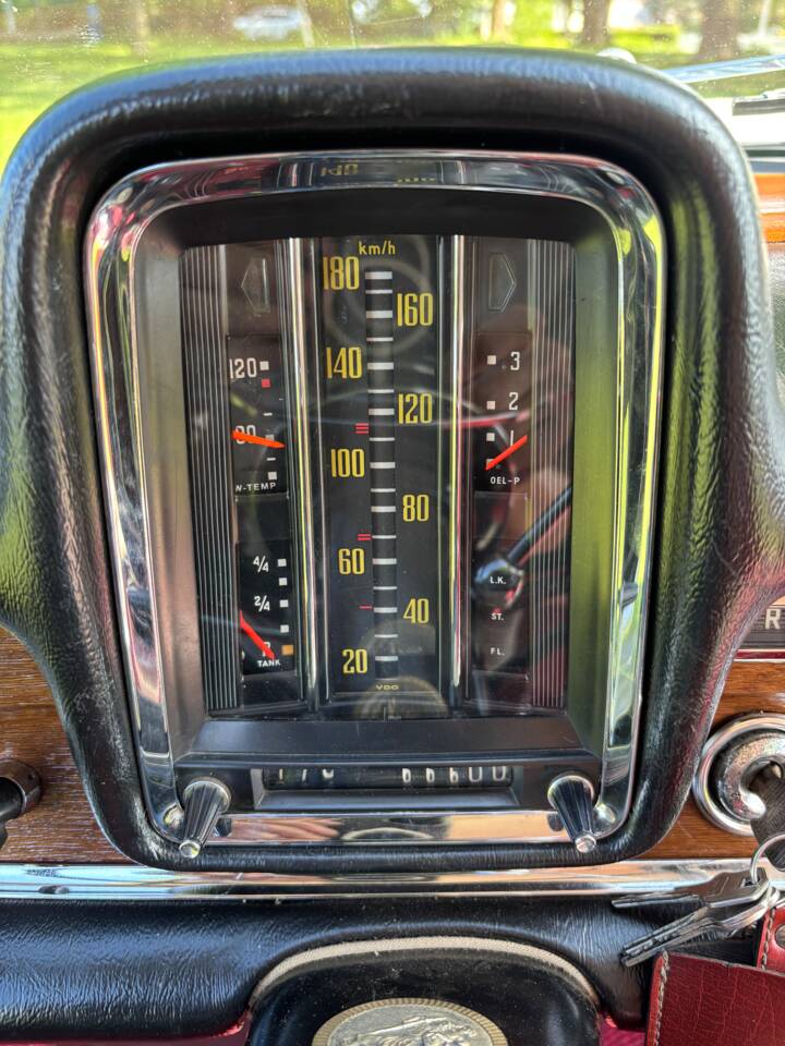 Image 34/64 of Mercedes-Benz 220 S b (1965)