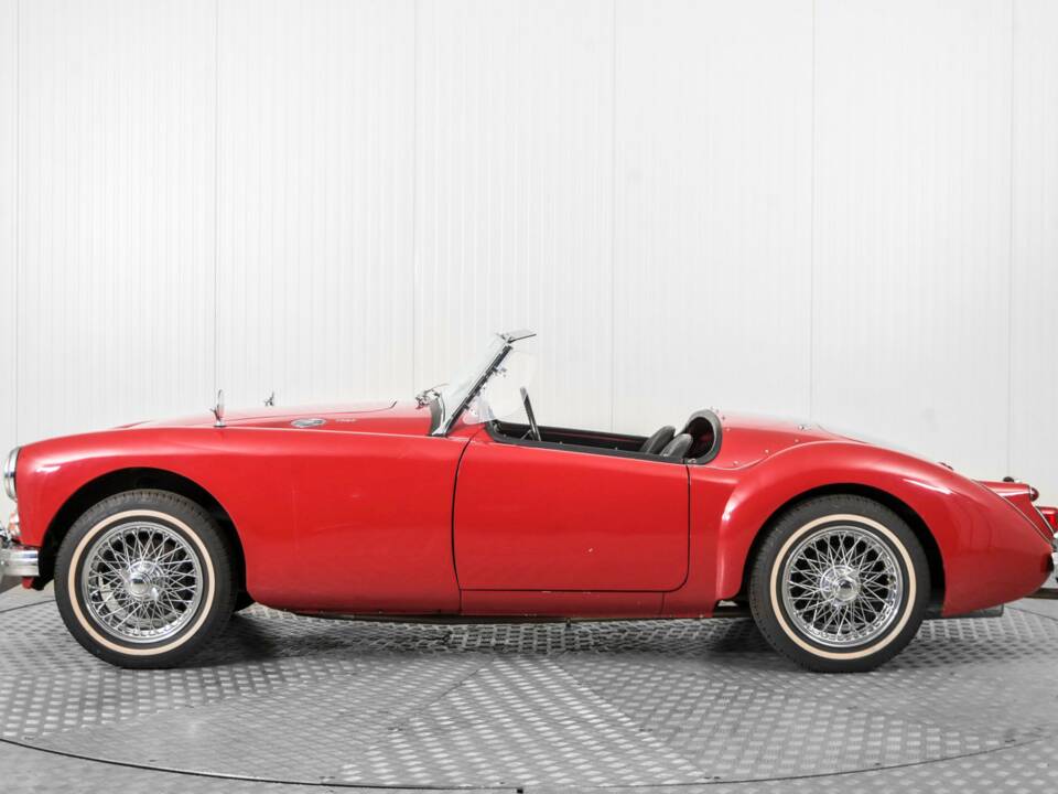 Imagen 9/50 de MG MGA 1600 (1961)