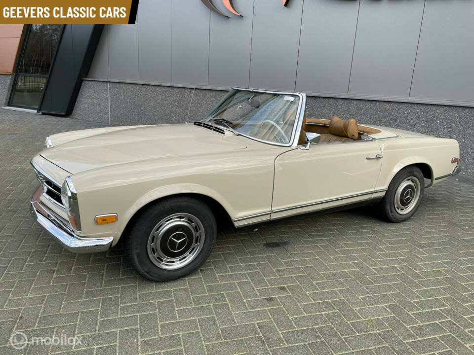 Image 12/20 of Mercedes-Benz 280 SL (1970)